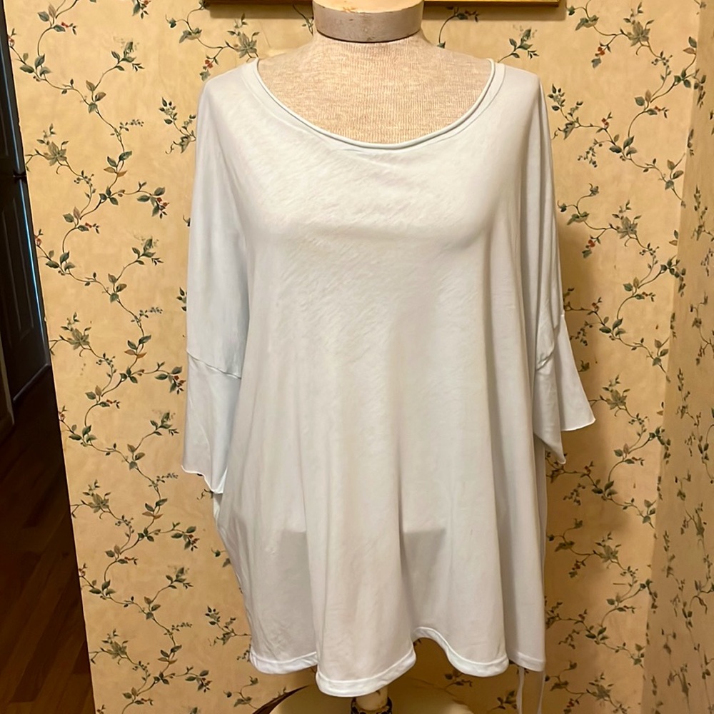 Humanoid Top